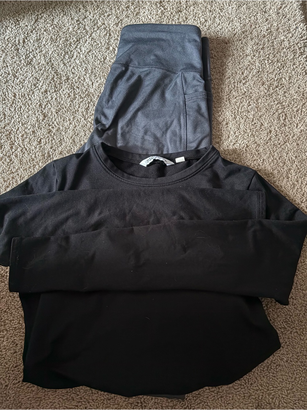 Black Long-Sleeve Women’s DSG Cold-Weather Top and Bottom